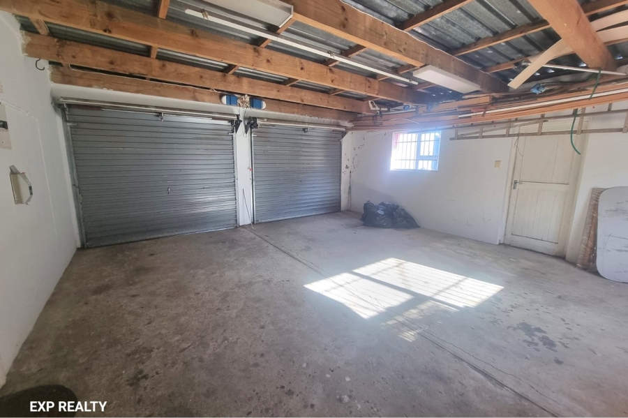 4 Bedroom Property for Sale in Beacon Bay Eastern Cape